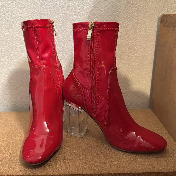 Red booties with clear heel - Picture 2 of 3